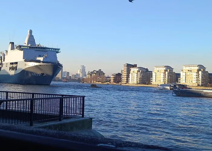 2-Bedroom Flat In Cutty-Sark, Greenwich !